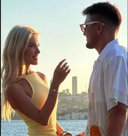 Fenerbahçe'nin Sevgili Sporcusu Cengiz Ünder, Evlilik Yolunda İlk Adımı Attı