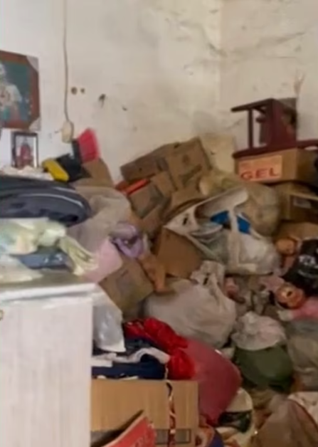 İki kız Kardeş, babaları tarafından zincire bağlanıp istismar edildi