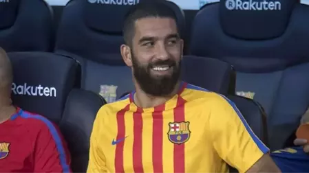 Bu Sezon Barcelona'da Forma Şansı Bulamayan Arda Turan'ın Keyfi Yerinde