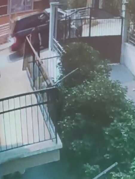 Aile içi kavga kanlı bitti: Eşinin dedesini ve kuzenini otomobille böyle ezdi