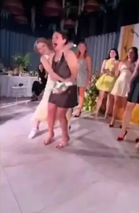 Toyda gül tutmaq yarışı davaya çevrilib.