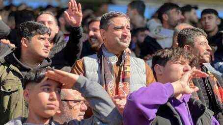 HÜDA PAR Genel Başkanı Yapıcıoğlu, DEM Parti ile HÜDA PAR'lı adayın yan yana maç izlerken çekilen fotoğrafını değerlendirdi