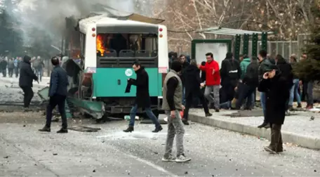 Son Dakika! Kayseri'de Çarşı İznine Çıkan Askerlere Bombalı Araçla Saldırı: 13 Şehit, 55 Yaralı