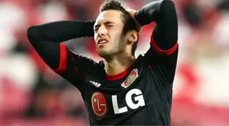 Leverkusen, Futboldan Men Edilen Hakan Çalhanoğlu'nun Maaşını Kesebilir