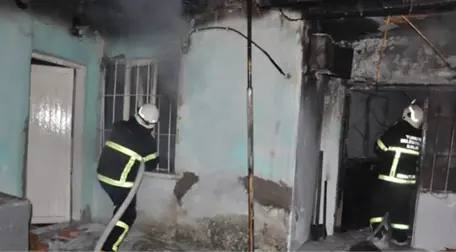 Annesiyle Oturduğu Evi Yakan Adam, Polise İhbarda Bulundu