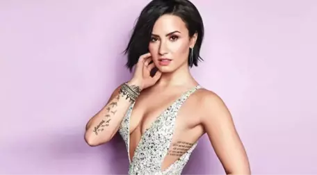 ABD'li Şarkıcı Demi Lovato'nun Çıplak Fotoğrafları Yayınlandı