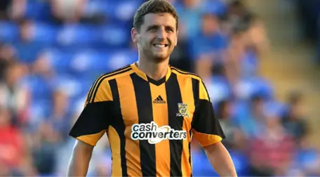 Hull City'li Alex Bruce Sözleşmesinin Uzatılmadığını Twitter'dan Öğrendi