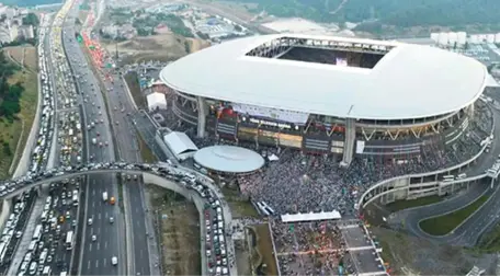 Galatasaray, Türk Telekom Arena'nın İsmini Değiştiriyor