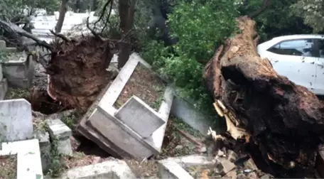 İstanbul'daki Dolu ve Sağanak, Acıbadem ve Koşuyolu'nu Resmen Yıktı