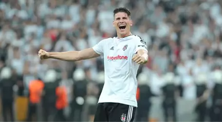 Gomez, Videoda Beşiktaş'ı Sevdiğini Söyleyince Taraftarlarlar Heyecanlandı