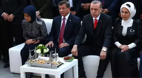 Konya Tartışmalarının Ardından Erdoğan'dan Davutoğlu'na Jest