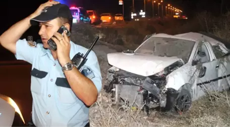 Takla Atan Otomobilde 2 Kişi Öldü, Polis Acı Haberi Veremedi: Telefon Burada Kalmış