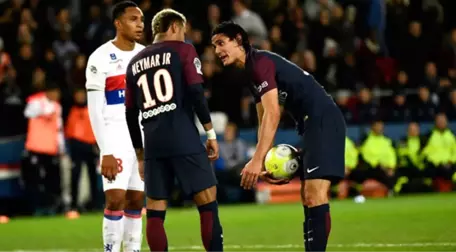 PSG'de Neymar ile Cavani, Soyunma Odasında Kapıştı