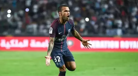 Dani Alves'ten Kendisini Eleştiren Diego Forlan'a Sert Yanıt