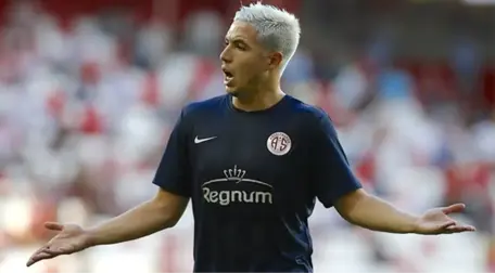 Antalyasporlu Taraftarlar, Yıllık 7 Milyon Euro Kazanan Nasri'yi Islıkladı