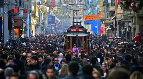 İstanbul'da Rüzgar Tersine Döndü! Gidenlerin Sayısı, Gelenlerin Sayısını Geçti