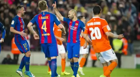 Arjantinli Defans Oyuncusu Javier Mascherano, Barcelona'dan Ayrılıyor