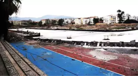 Karşıyaka Stadında Proje Yine Başa Döndü