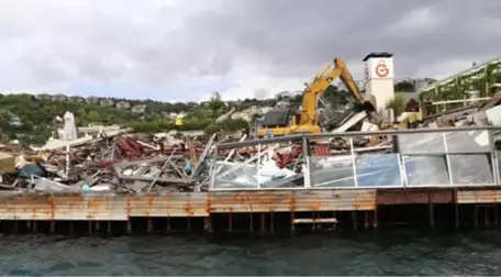 Galatasaray Taraftarı Olanı da Olmayanı da Üzen Manzara: Çöp Ada