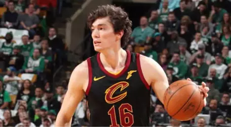 Cedi Osman'ın 12 Sayı Attığı Maçta Cleveland, Boston'ı Deplasmanda Yendi