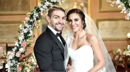 Caner Erkin ile Şükran Ovalı'dan Çifte Müjde! İkizleri Olacak