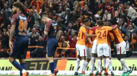 Galatasaray, Evinde Konuk Ettiği Medipol Başakşehir'i 2-0 Yendi