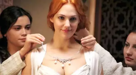 Meryem Uzerli Estetikler Sonrası Bambaşka Biri Oldu! Eski Halinden Eser Yok