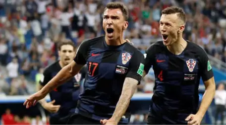 Hırvatistan'ın Golcüsü Mandzukic, Rusya Maçı Sonrası 18 Bin TL Hesap Ödedi