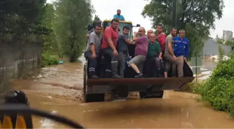 Ordu'da, Sağanak Yağış Nedeniyle Ulaşım Durdu, Köprüler Yıkıldı