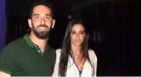 Arda Turan ve Aslıhan Doğan, Bebeklerinin Adını 