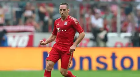 Bayern Münih Forması Giyen Franck Ribery, Galatasaray'ın 113. Yaşını Kutladı