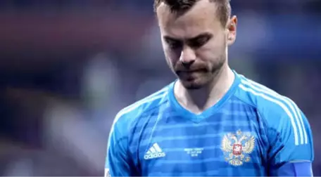 Ünlü Kaleci Igor Akinfeev, Rus Milli Takımını Bıraktı