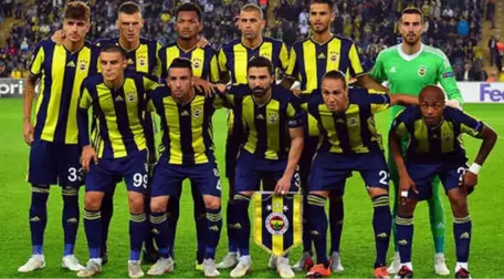 Fenerbahçe Taraftarı, İlk Yarının Bitiş Düdüğüyle Takımı Protesto Etti