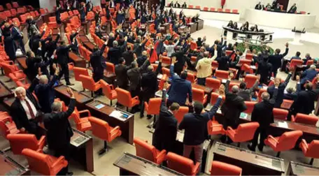 CHP-HDP ve İYİ Parti'den MHP'nin Tasarısına Destek Geldi