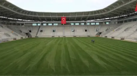 Yeni Ordu Stadında Çim Serme İşlemi Bitti