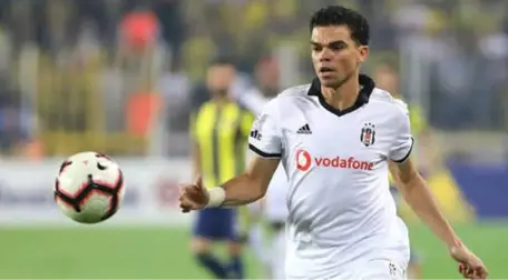 Fransa Liginden Monaco, Beşiktaş'tan Ayrılan Pepe'nin Peşine Düştü