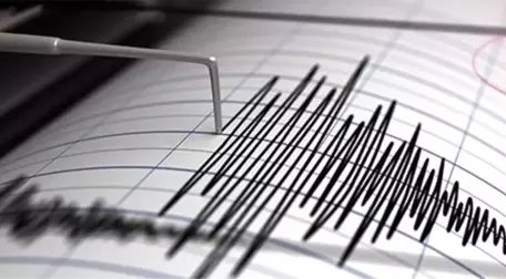 Endonezya'da 7 Büyüklüğünde Deprem Oldu