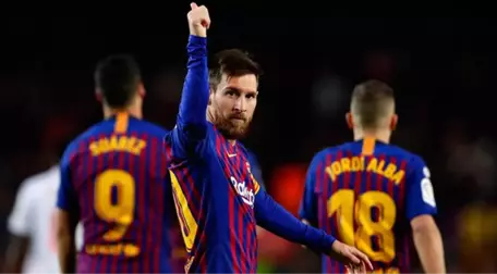 Lionel Messi, Eibar Maçında La Liga'daki 400. Golünü Attı