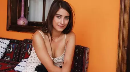 Hazal Kaya'nın Annesi, Uzun Süredir Tedavi Gördüğü Kanseri Yendi