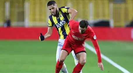 Yassine Benzia: Fenerbahçe'de Oynuyorsanız Bu Formaya Layık Olmalısınız