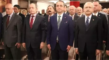 Mehmet Akif Hamzaçebi, CHP Genel Sekreterliği Görevinden İstifa Etti