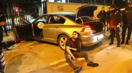 Polisten Kaçarken Emniyetin Nizamiye Kapısına Çarpan Alkollü Sürücü: Kolumu Emniyete Alın