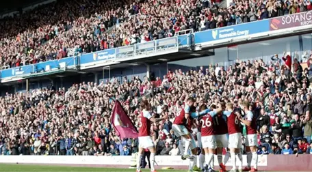 Burnley'ye Yenilen Tottenham, Şampiyonluk Yarışında Yara Aldı