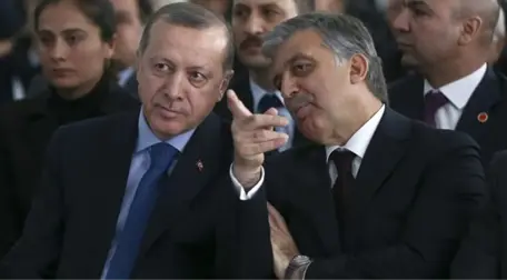 Bülent Arınç, Erdoğan'a Yaptığı Teklifi Açıkladı: Gül'e, Davutoğlu'na, Babacan'a veya Bana Görev Verin Dedim