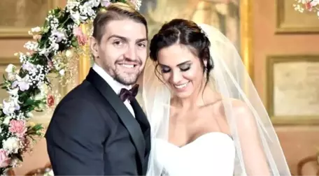 Caner Erkin, Eşi Şükran Ovalı'nın Doğum Gününü Romantik Mesajla Kutladı