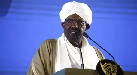 Devrik Sudan Lideri Beşir'in Evinde 130 Milyon Dolardan Fazla Nakit Bulundu