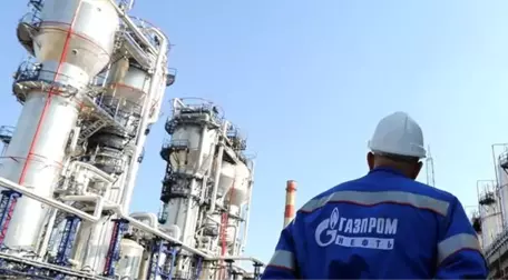 Gazprom'un Net Karı 2018'de İki Katına Çıktı