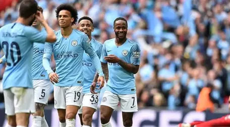 Manchester City, Yarım Düzine Gol Atıp Kupayı Kazandı! İngiltere Tarihine Geçti