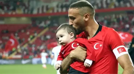 Cenk Tosun, Yunanistan maçı sonrası hastaneye götürüldü