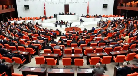 Askerliği 6 aya düşüren madde TBMM'de kabul edildi